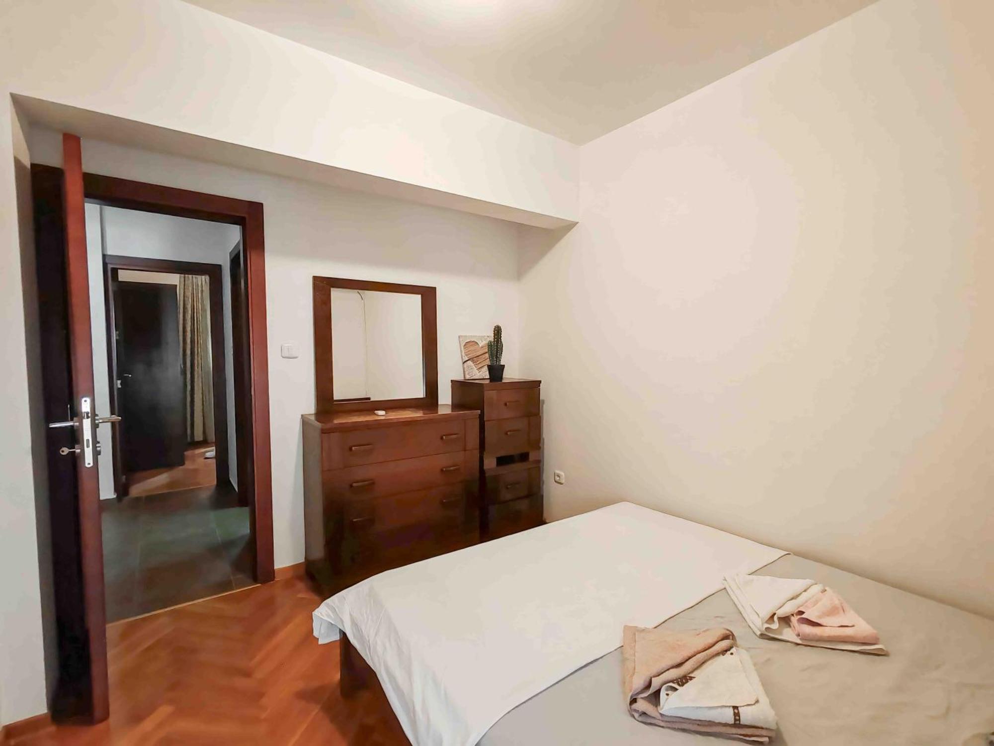 Sunny Three-bedroom In