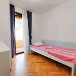 Sunny Three-Bedroom Apartment In Budva